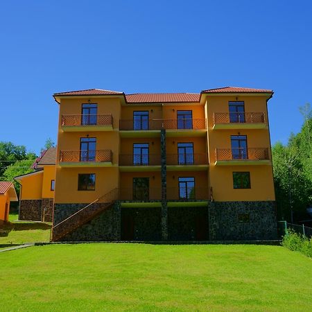 Vovk Gasthaus Synjak Exterior foto