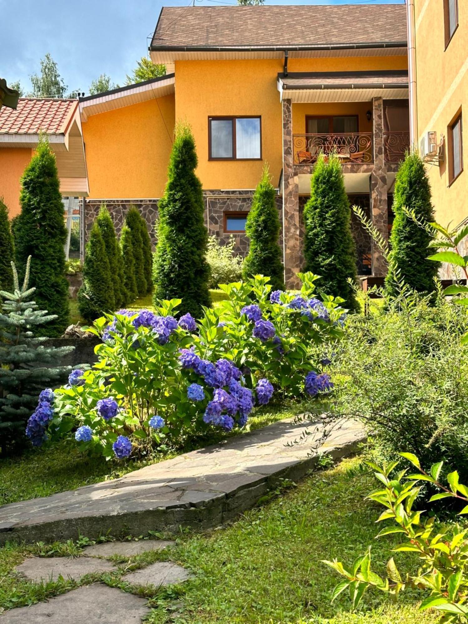 Vovk Gasthaus Synjak Exterior foto